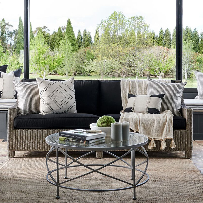 How to style a Hamptons Coffee Table Read now at La Maison — free download