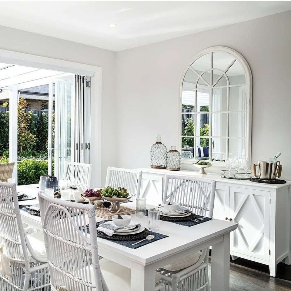 Mc Donald Jones Homes – Orient Bay Dining Chairs