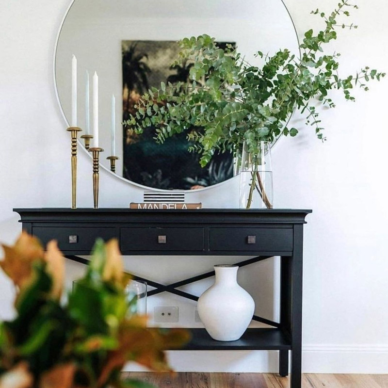 Hamptons style console table styling